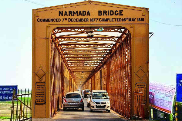 Taxi from Vadodara to Bharuch