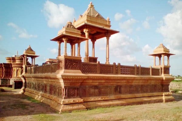 Taxi from Ahmedabad to Bhuj