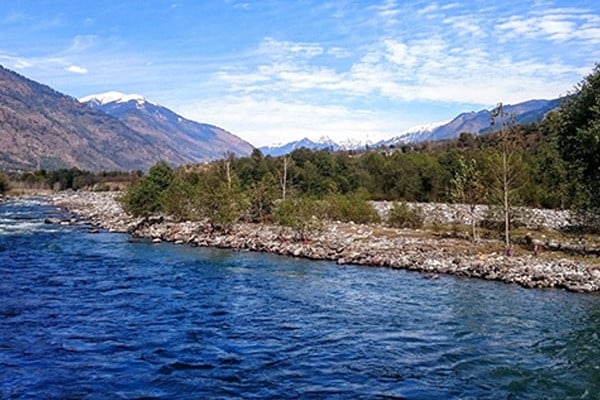 Taxi from Noida to Bhuntar