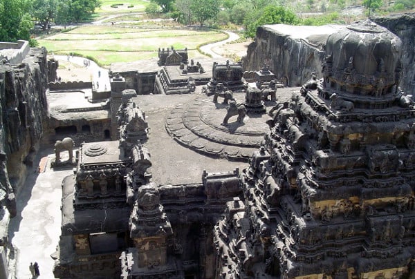 Taxi from Nagpur to Ellora