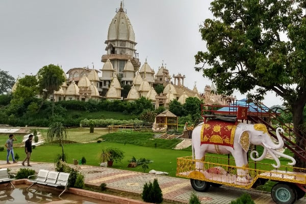 Taxi from Delhi to Hastinapur