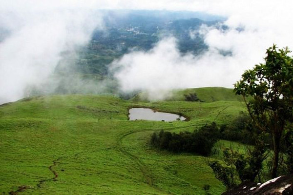 Taxi from Mysore to Kalpetta