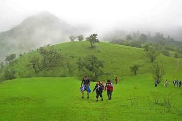 Taxi from Pune to Kamshet