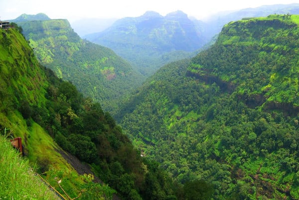 Taxi from Surat to Khandala