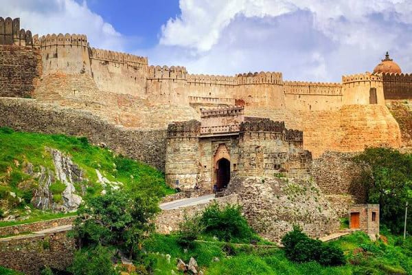 Taxi from Ahmedabad to Kumbhalgarh