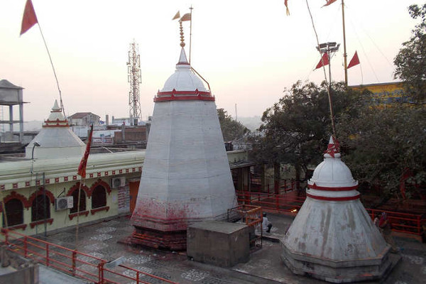 Taxi from Varanasi to Mirzapur