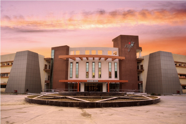 Taxi from Lucknow to Raebareli