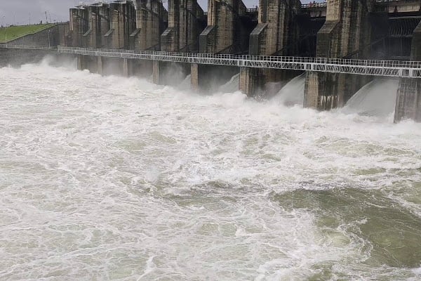 Taxi from Ahmedabad to Seoni