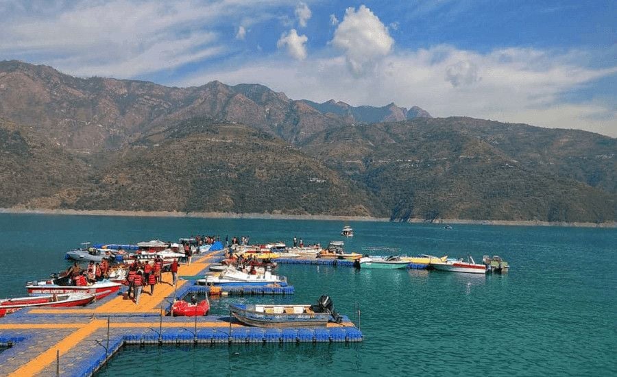 Places to Visit Near Badrinath by Road – Top Weekend Getaways & Road Trips