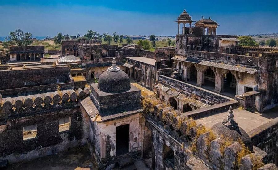 Places to Visit Near Varanasi by Road – Top Weekend Getaways & Road Trips