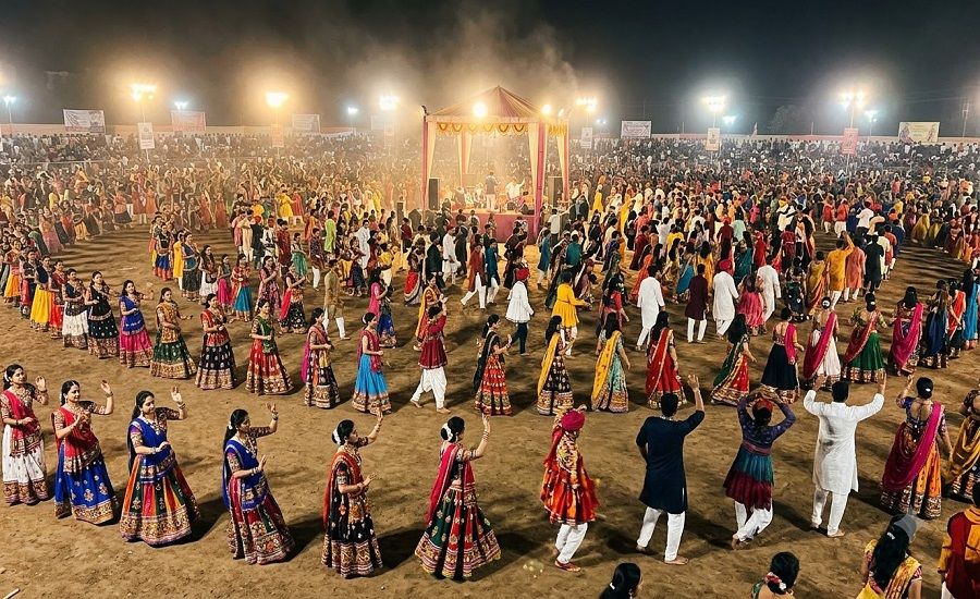Thousand of Dance performing Vadodara