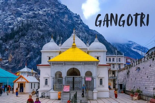 Dehradun to Gangotri Taxi – Distance, Route, Fare & Travel Tips